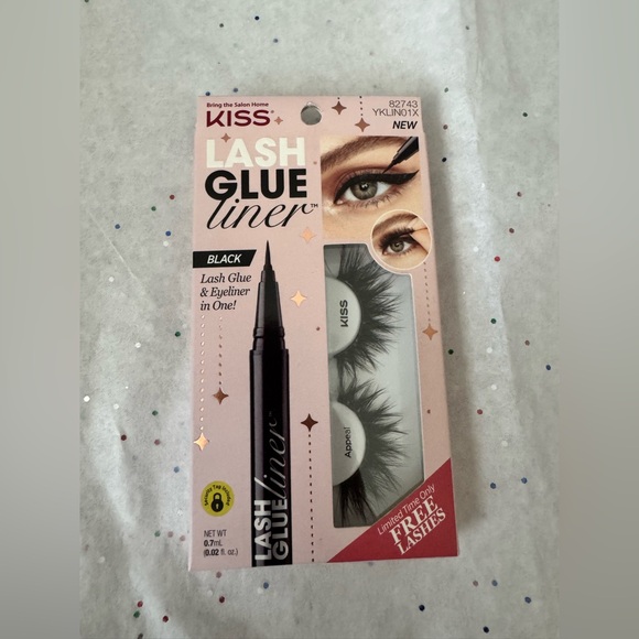 Kiss Lash Glue Liner in Black - Picture 1 of 1